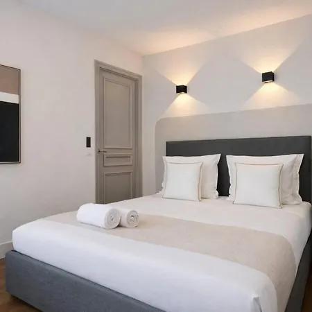Arc De Triomphe - Prestige With Lift For 5 * Paris
